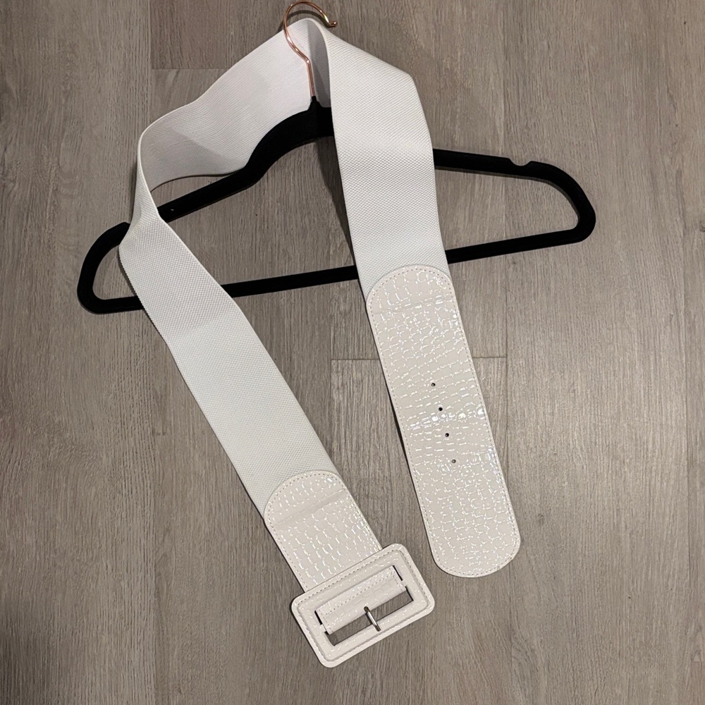White Textured Belt with Buckle